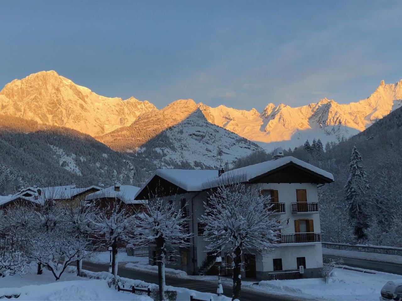 Hotel Edelweiss Pré-Saint-Didier Extérieur photo